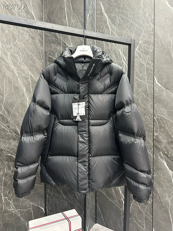 Moncler sz1-5 26yr279